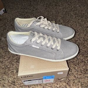 Taos Footwear Women's Gray Wash Canvas Star Sneaker Size 11 Wide Shoe New